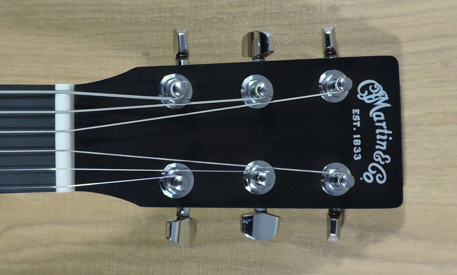 Martin 000Jr-10 – Langley Guitar Centre