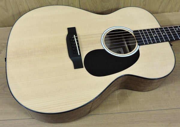 Martin 000-12E KOA Road Series