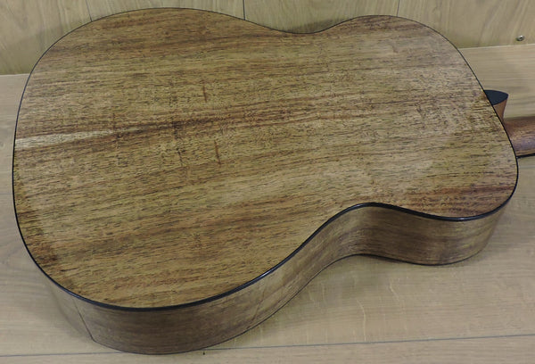 Martin 000-12E KOA Road Series