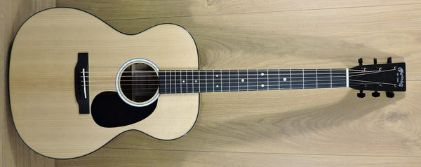 Martin 000-12E KOA Road Series