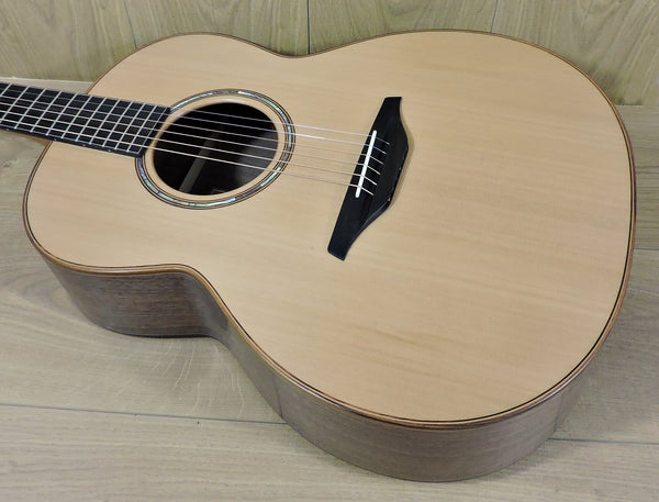 McIlroy A25 Handmade Acoustic Guitar