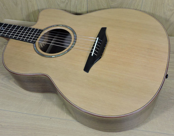 McIlroy A25C Hand Made Guitar