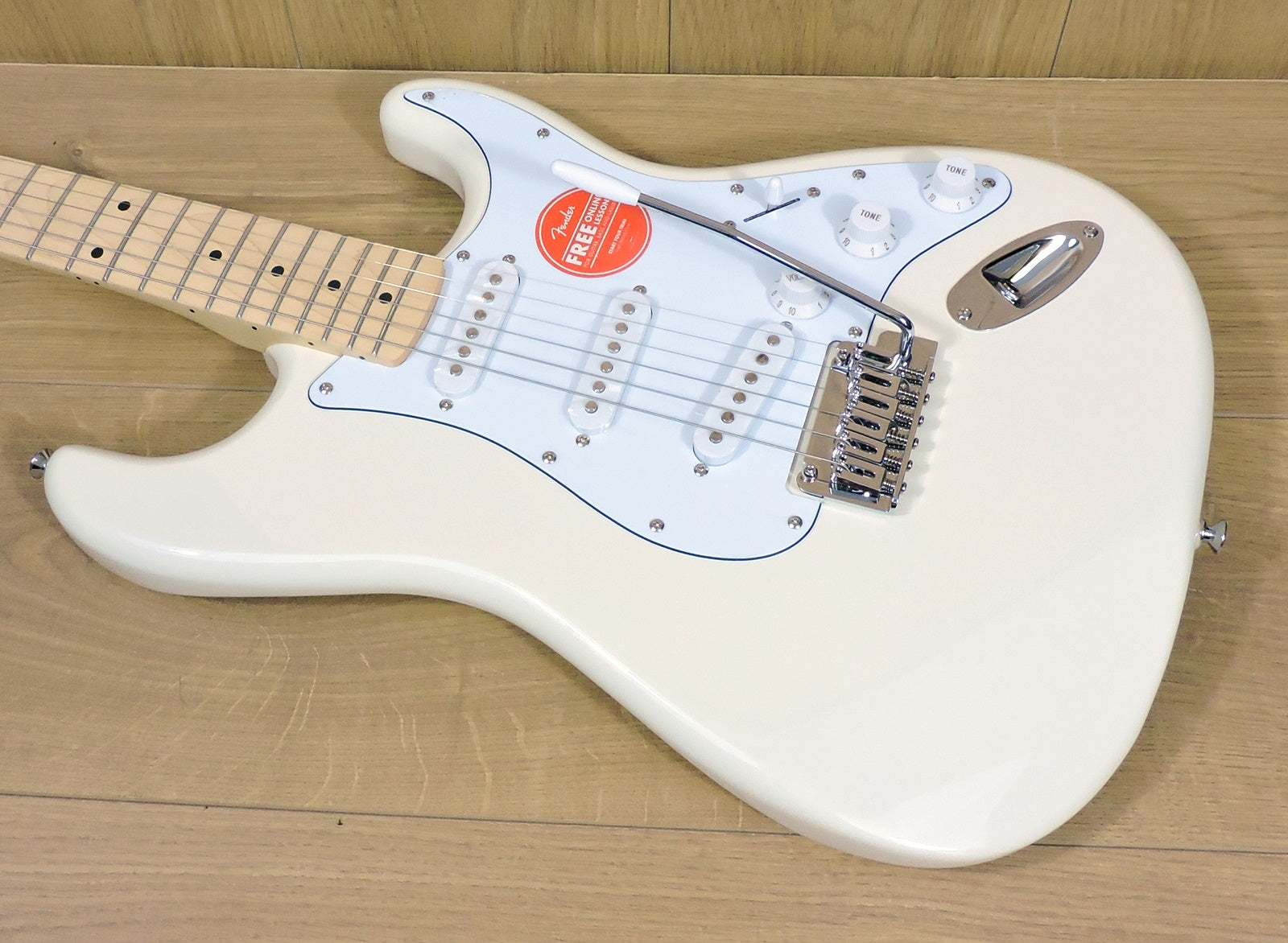 Squier Affinity Series Stratocaster. Olympic White