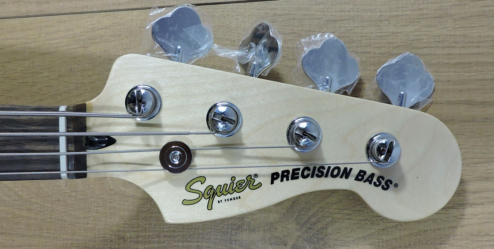 Squier Affinity Series™ Precision Bass® PJ Lake Placid Blue