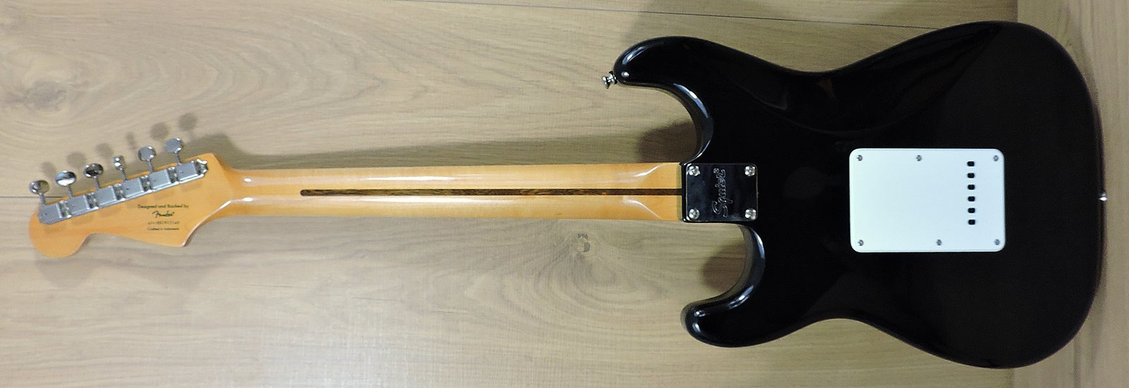 Squier Classic Vibe '50s Stratocaster®. Black Maple Neck