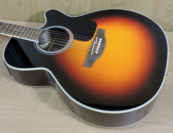 Takamine GN51CE-BSB Electro-acoustic