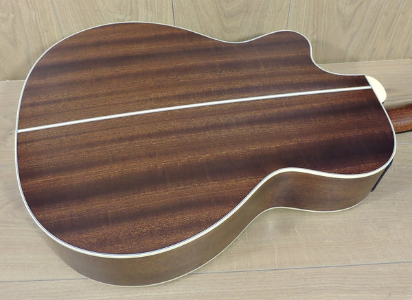 Takamine P3MC